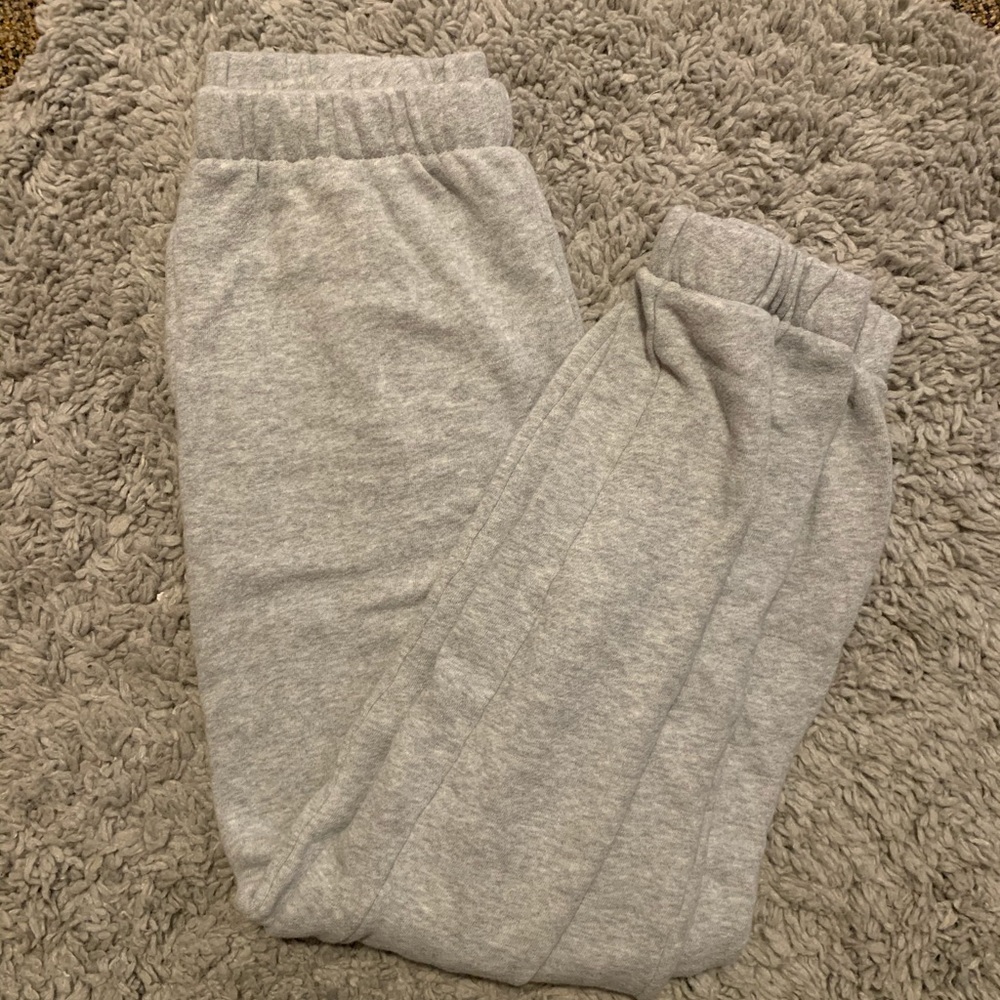 Brandy Melville Rosa Sweatpants